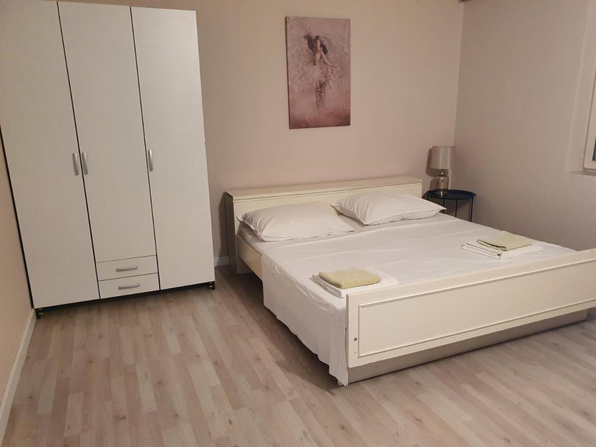 Apartament Apartman Luka Sinj Zewnętrze zdjęcie
